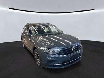 Volkswagen Tiguan - 2