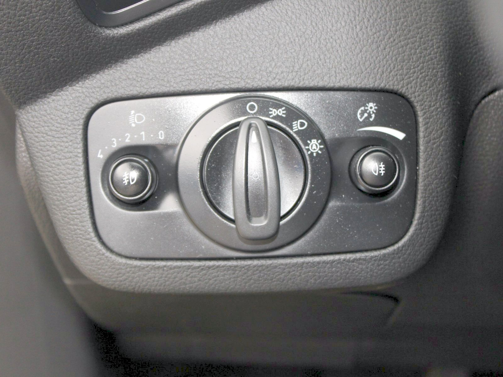 Fahrzeugabbildung Ford Kuga Cool & Connect 1,5 EcoBoost 4x2