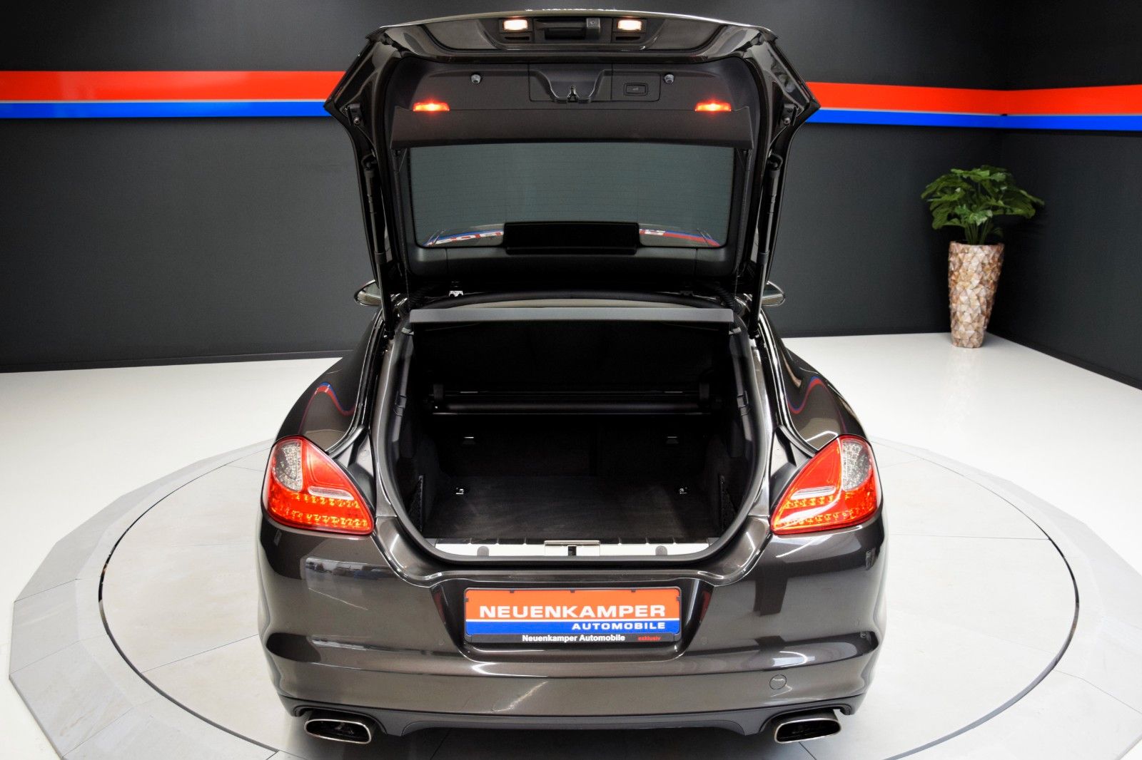 Fahrzeugabbildung Porsche Panamera Diesel ACC Bi-Xenon Kamera Sp.Chrono