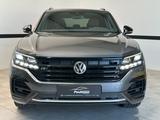Volkswagen Touareg 4.0 V8 TDI R-Line Black Leder*LED*Standh - Volkswagen Touareg: R