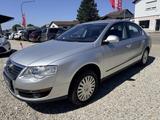 Volkswagen Passat 1.6 FSI Trendline Sitzheizung Scheckheft - Volkswagen Passat: 1.6