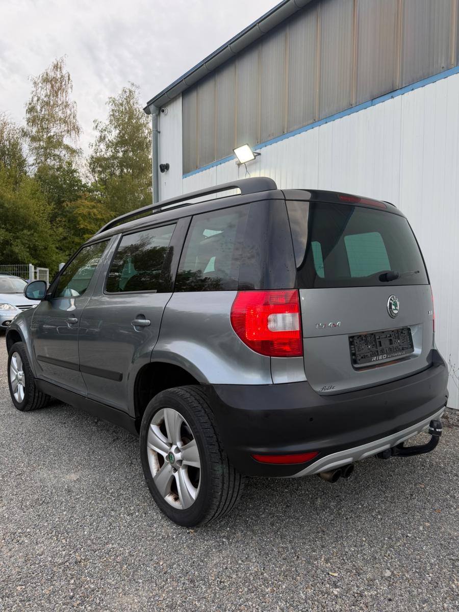 Skoda Yeti 1.8 TSI 152 ch 4x4 DSG - Toit panoramique - Caméra - GPS - Attelage