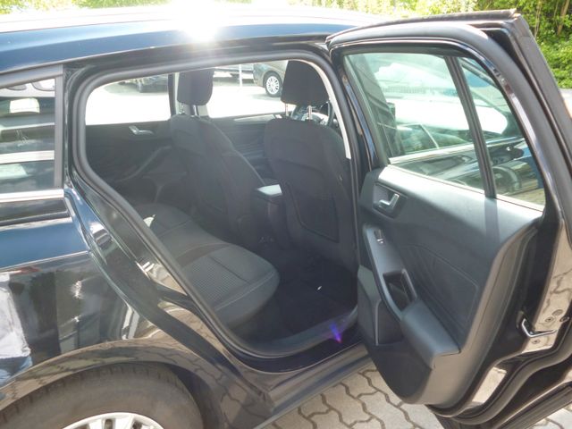 Focus Turnier Titanium*Aut*AHK*ACC*