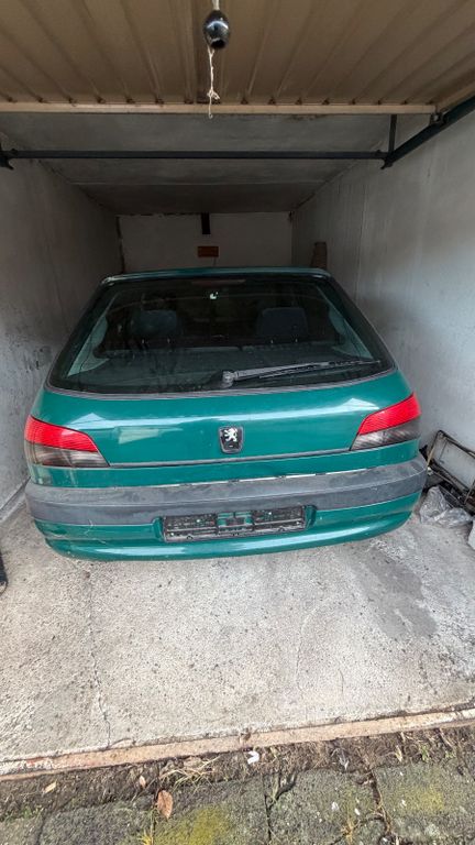 Peugeot 306