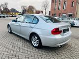 BMW 318 Limousine PDC NAVI KLIMA LEDER GARANTIE - silberne BMW 318
