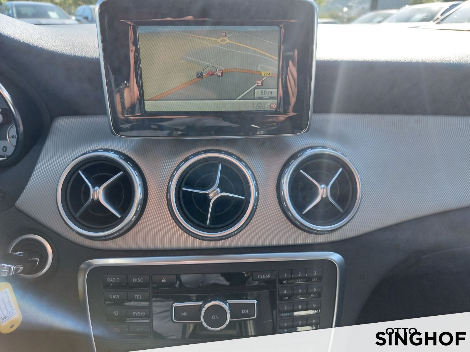 Fahrzeugabbildung Mercedes-Benz GLA 200 CDI 4MATIC Urban +AHK+Xenon+Rü Kam+Navi+