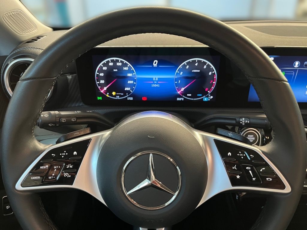 Fahrzeugabbildung Mercedes-Benz CLA 180 SB Progressive Navi LED Memory KAM DAB