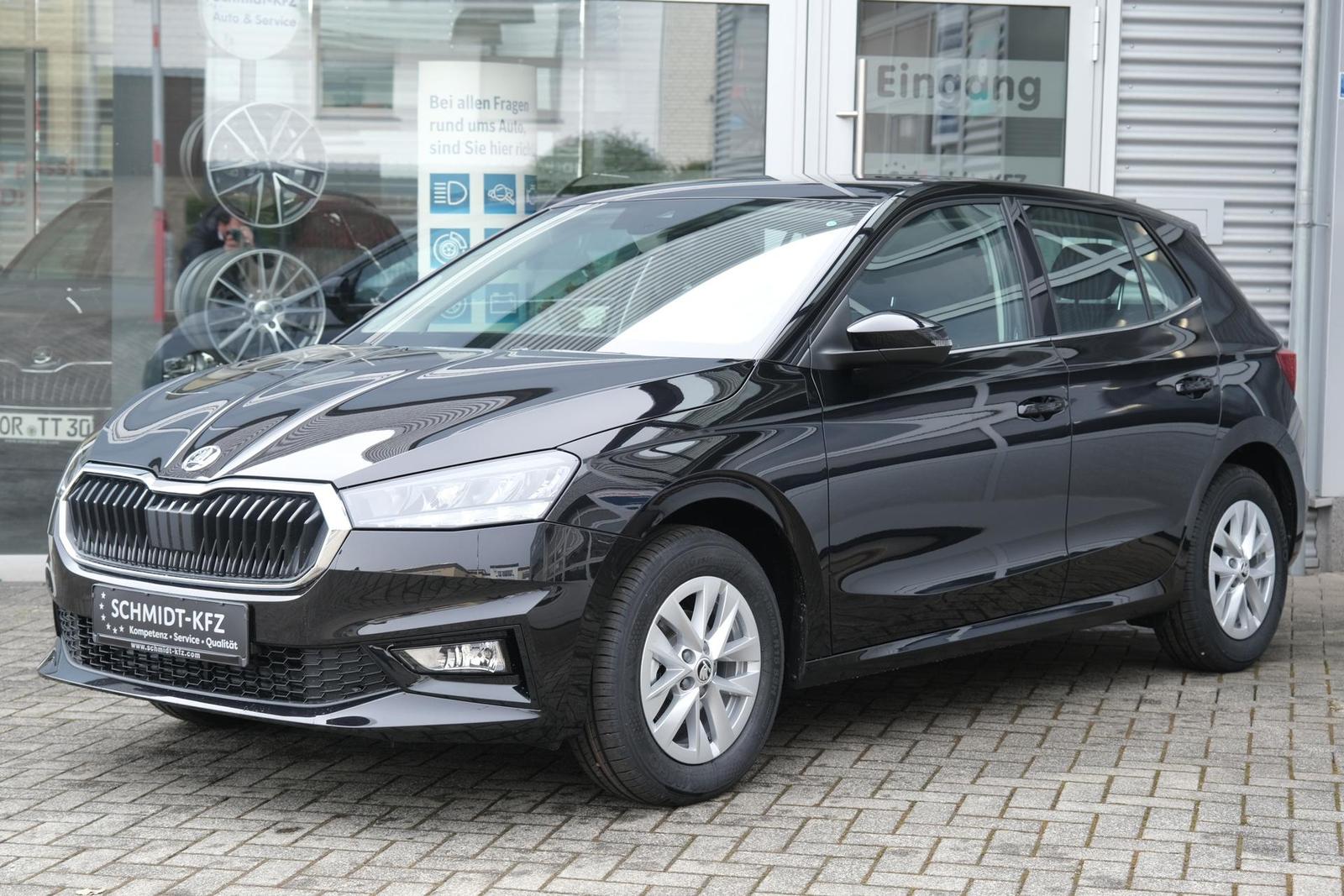 Skoda Fabia Selection 1.0 TSI DSG LED Kamera App-Na...