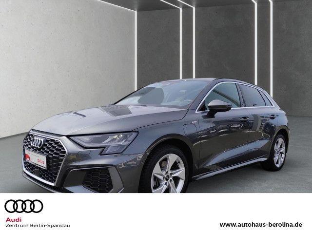 Vorschaubild: AUDI A3 Sportback 40 TFSI e S line S tronic *R-CAM* (Fahrzeug-Nr. A06147)