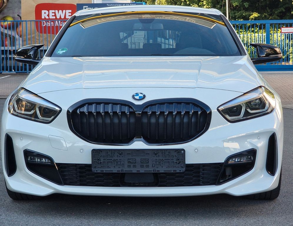Image of BMW 120