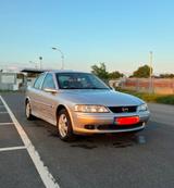 Opel Vectra 1.6 16V Edition 100 Edition 100 - Opel Vectra Edition-100