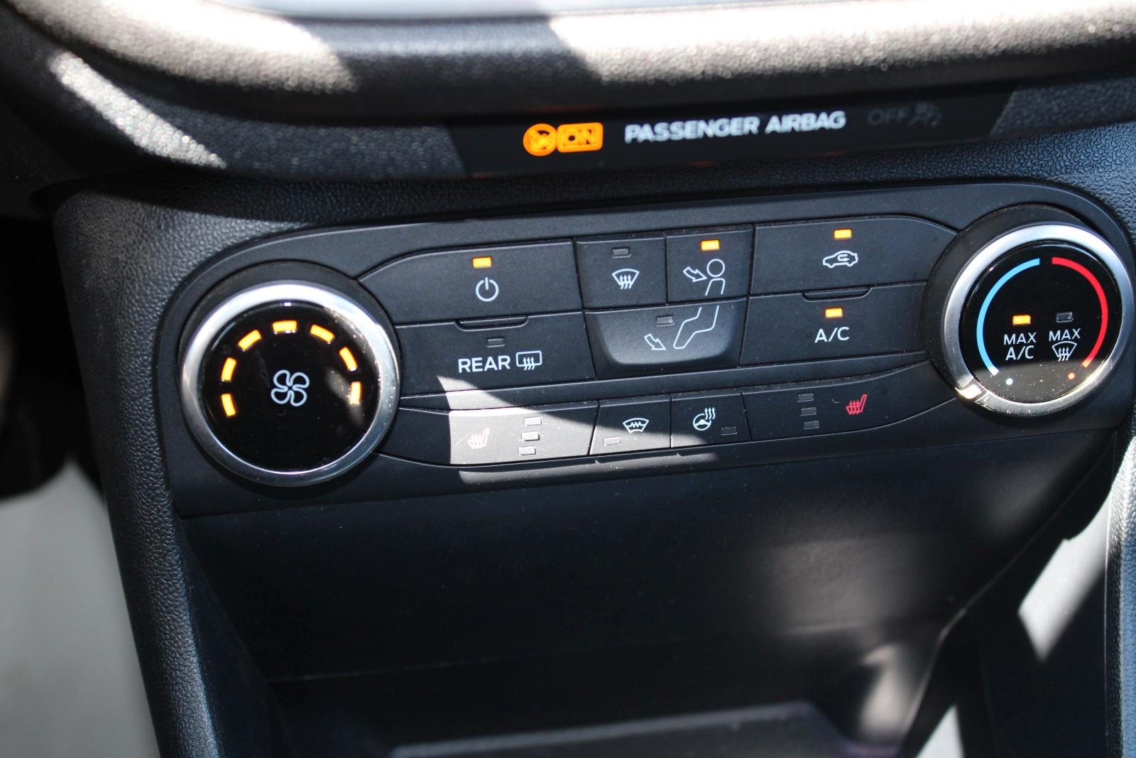 Ford Fiesta Cool & Connect/NAVI/1 HAND/TOP/