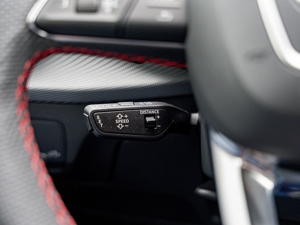 Fahrzeugabbildung Audi SQ2 TFSI quattro KAMERA NAVI ACC PANO MATRIX-LED