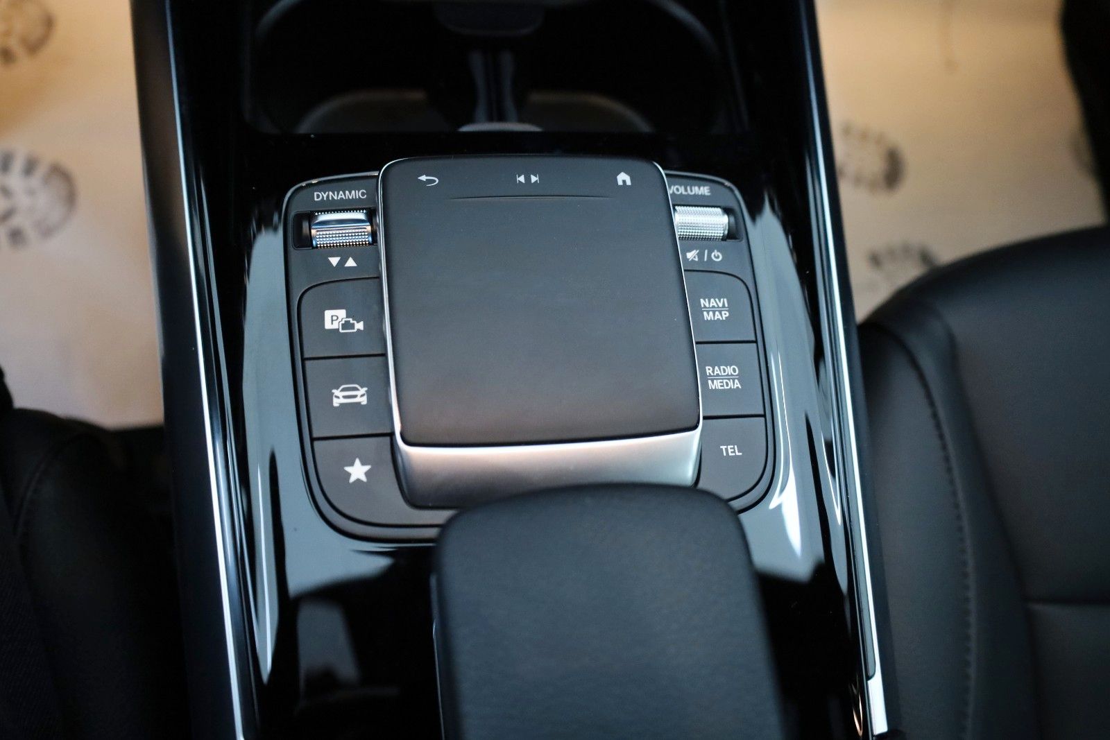 Fahrzeugabbildung Mercedes-Benz GLA 250 e, Progressive Leder,Navi,LED,SH,Kamera