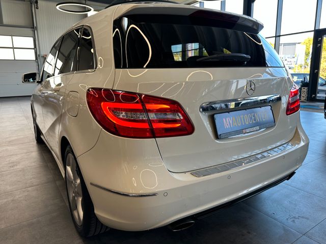 Mercedes-Benz B 180 *KLIMA*SZHZ*LEDER*NAV*PDC*SPUR*TOTWINKEL