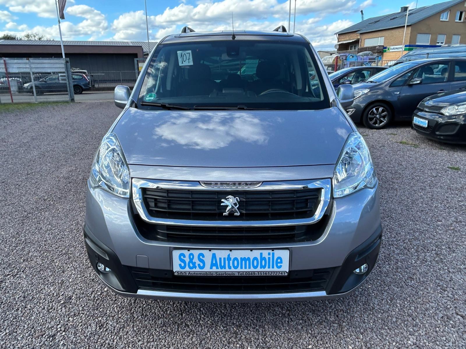 Peugeot Partner Tepee Allure 1.6 HDi *Panorama*Kamera*E6