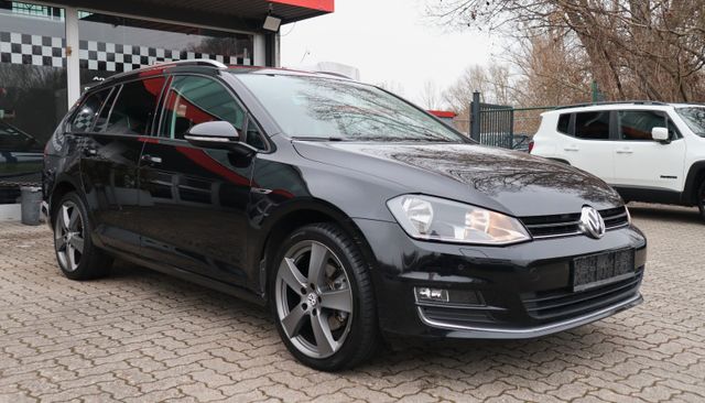 Volkswagen Golf VII Variant Lounge Automatik/Navi/AHK/Pano