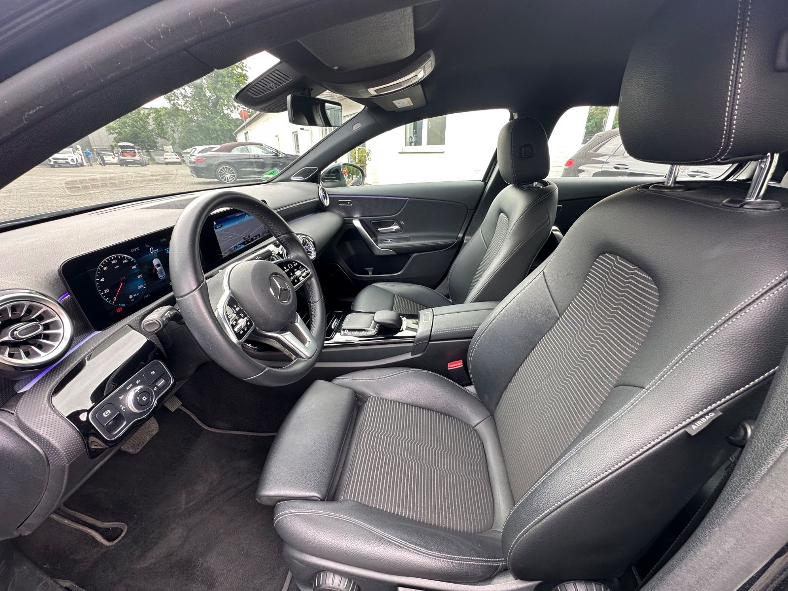 Mercedes-Benz A 250 e DCT Progressive LED Kamera Ambiente foto 8