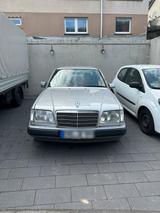 Mercedes-Benz Mercedes E220 W124 *TÜV 2027* - gebrauchte Mercedes-Benz E 220 aus dem Jahr 1993