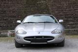 Jaguar Gepflegtes Jaguar XK8 Coupe - silberne Jaguar XK