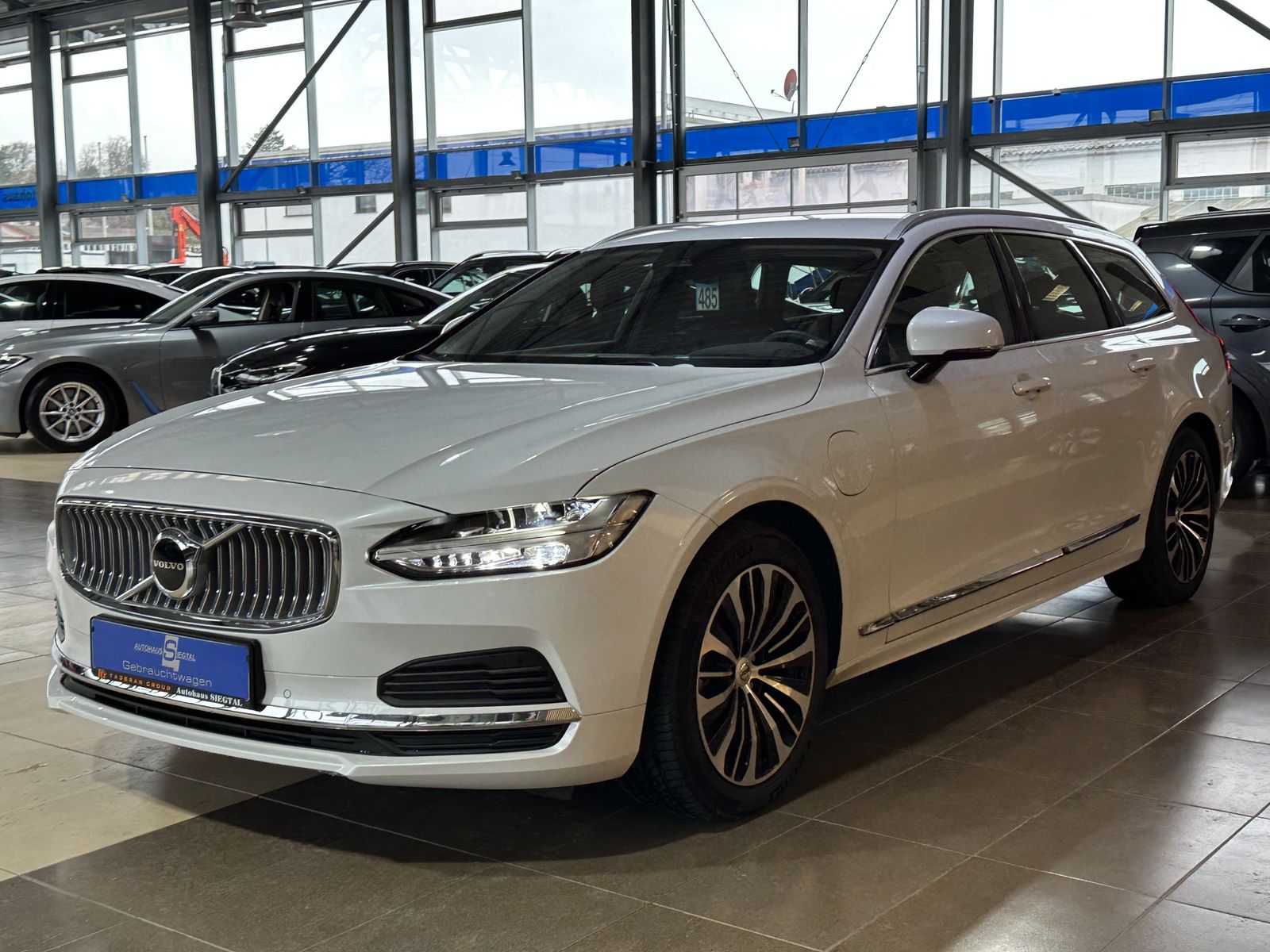 Volvo V90 Core Recharge Hybrid AWD Harman/Kardon Leder imagem 3