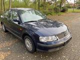 Volkswagen Passat 1.8 Basis - Volkswagen Passat aus 1997