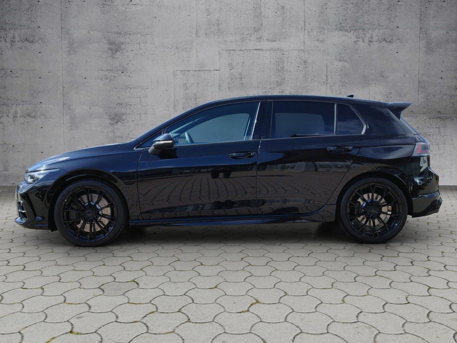 Volkswagen Golf VIII R 2.0 TSI 4M DSG BLACK H&K NAPPA foto 2