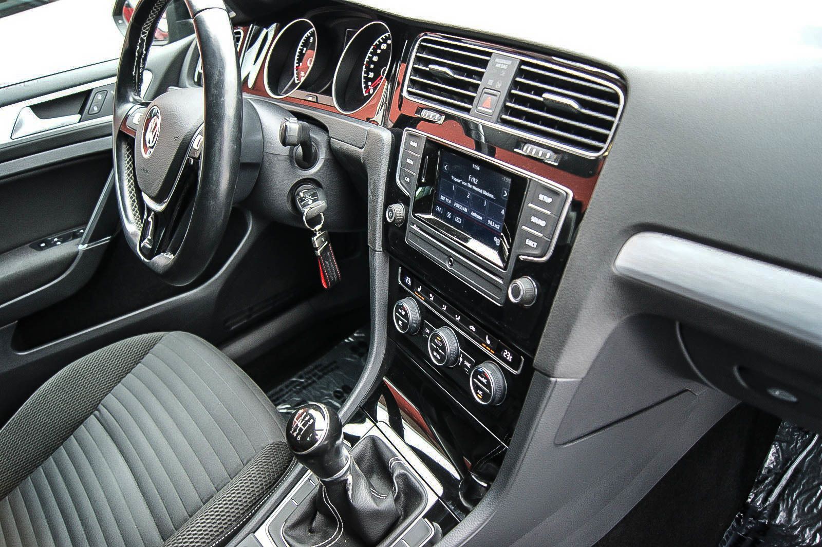 Fahrzeugabbildung Volkswagen Golf 7 Variant 12TSI CUP BMT PARKLENKASSISTENT