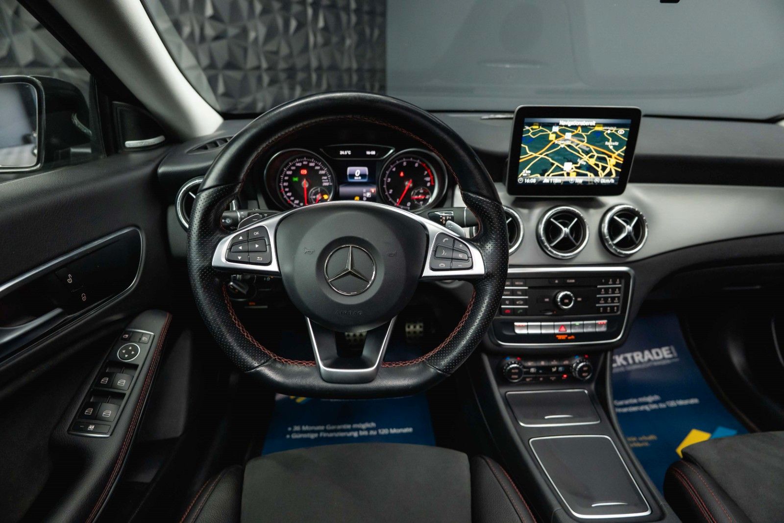 Fahrzeugabbildung Mercedes-Benz CLA 250 Shooting Brake AMG Night-Paket | Pano