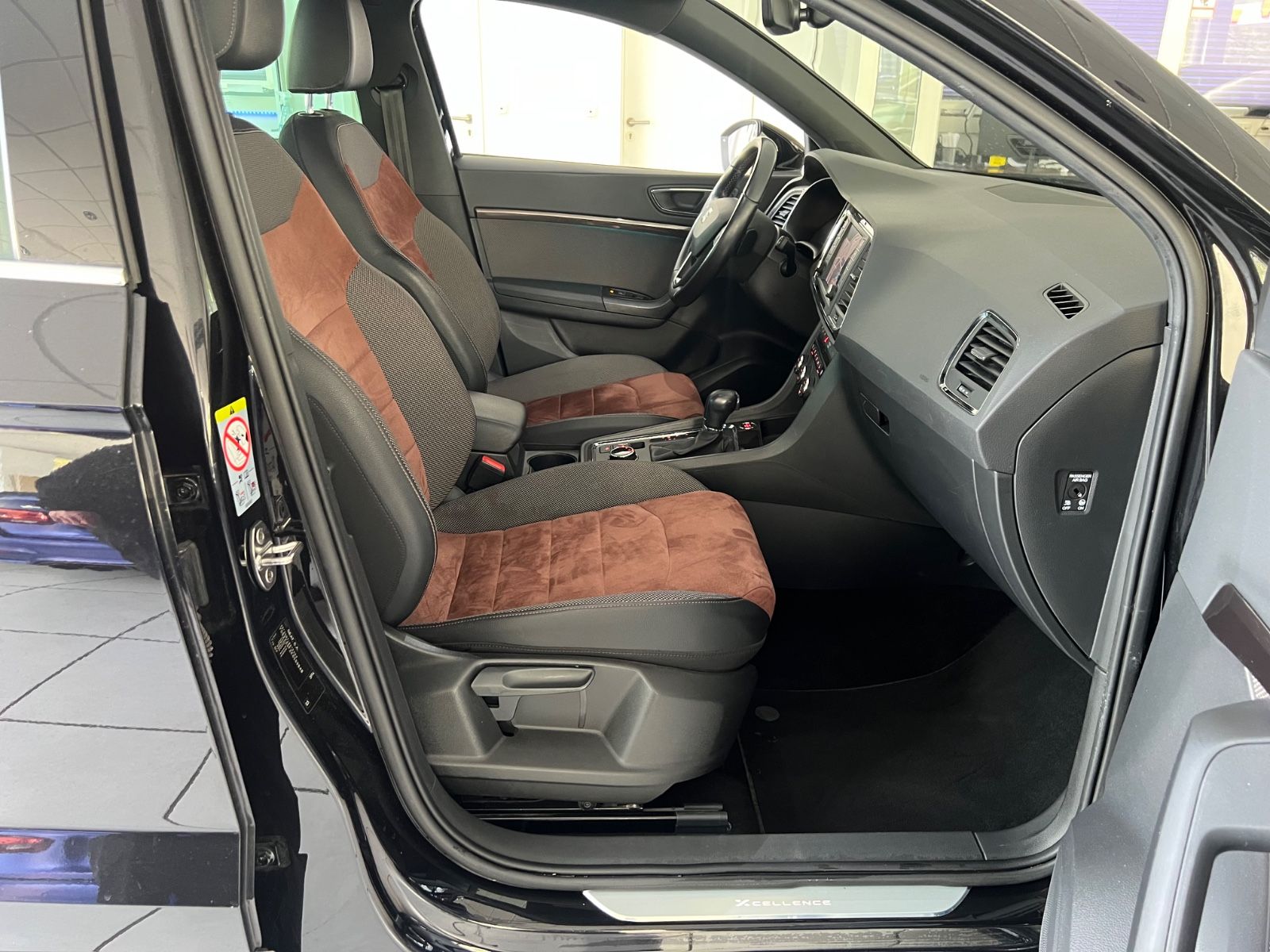 Fahrzeugabbildung SEAT Ateca Xcellence 2.0 TDI *LED*ACC*ALCANTARA*AHK*