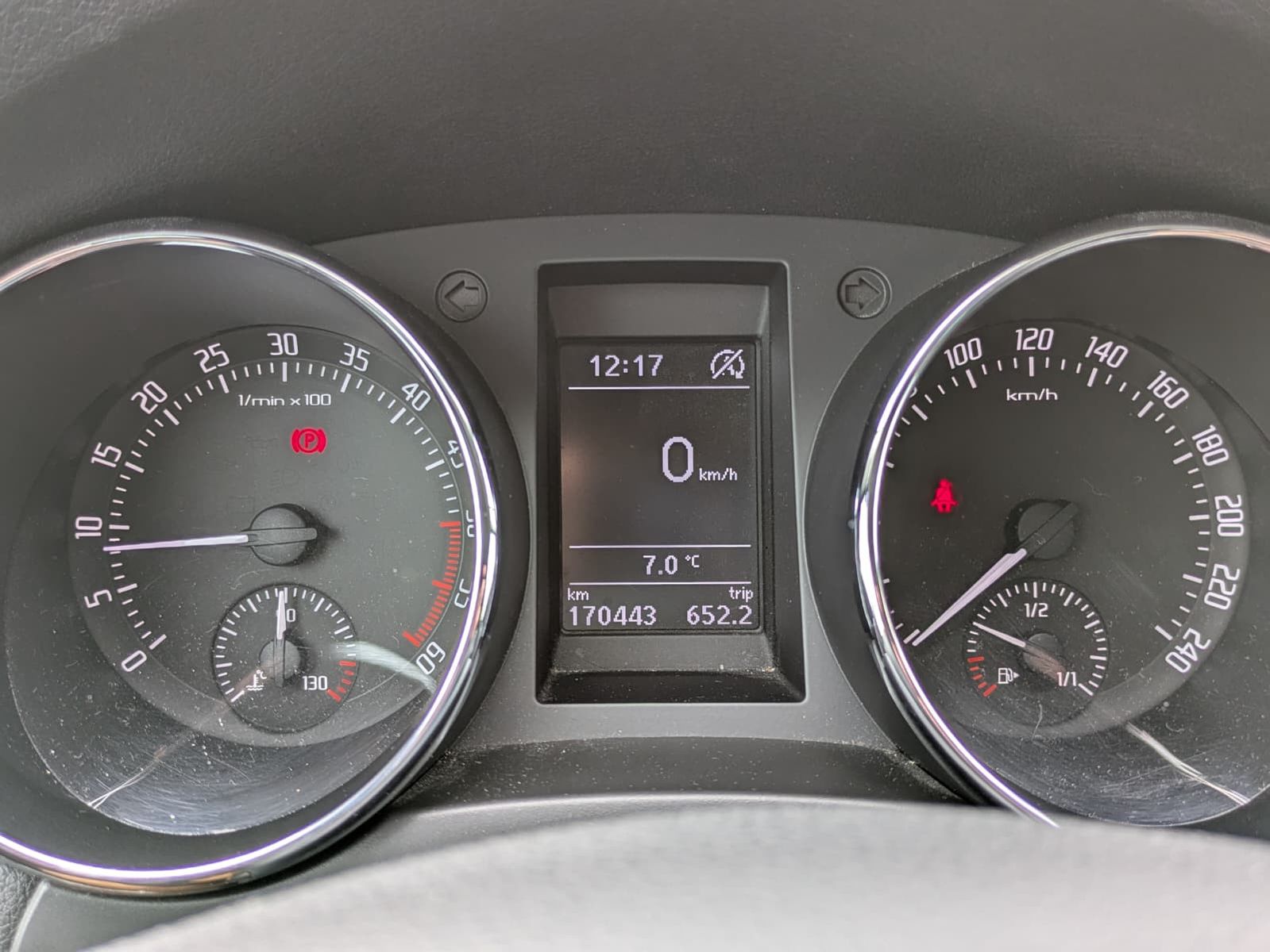 Fahrzeugabbildung SKODA Yeti 2.0 TDI Ambition 4x4 AHK*TEMP*PDC*SHZ