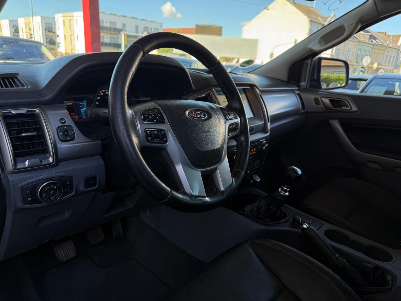 FORD RANGER LIMITED 160CH - DOUBLE CABINE - ATTELAGE - BVM - SELLERIE CUIR
