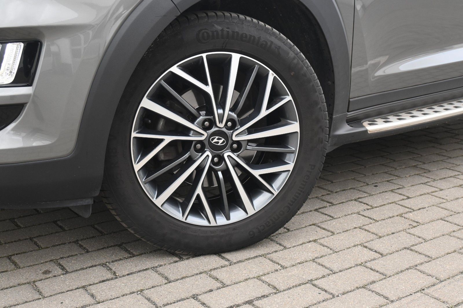 Fahrzeugabbildung Hyundai Tucson 2WD 1.6 DCT*TEMPO*NAV*SIHZG*RFK