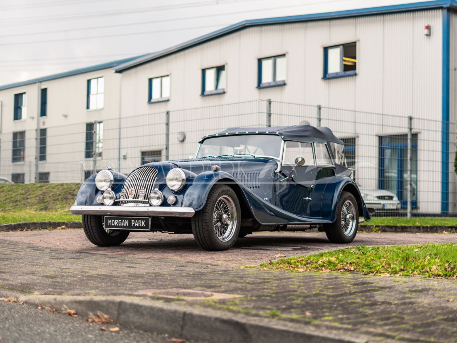 Fahrzeugabbildung Morgan Plus 4 - 4 Sitzer *Rechtslenker*