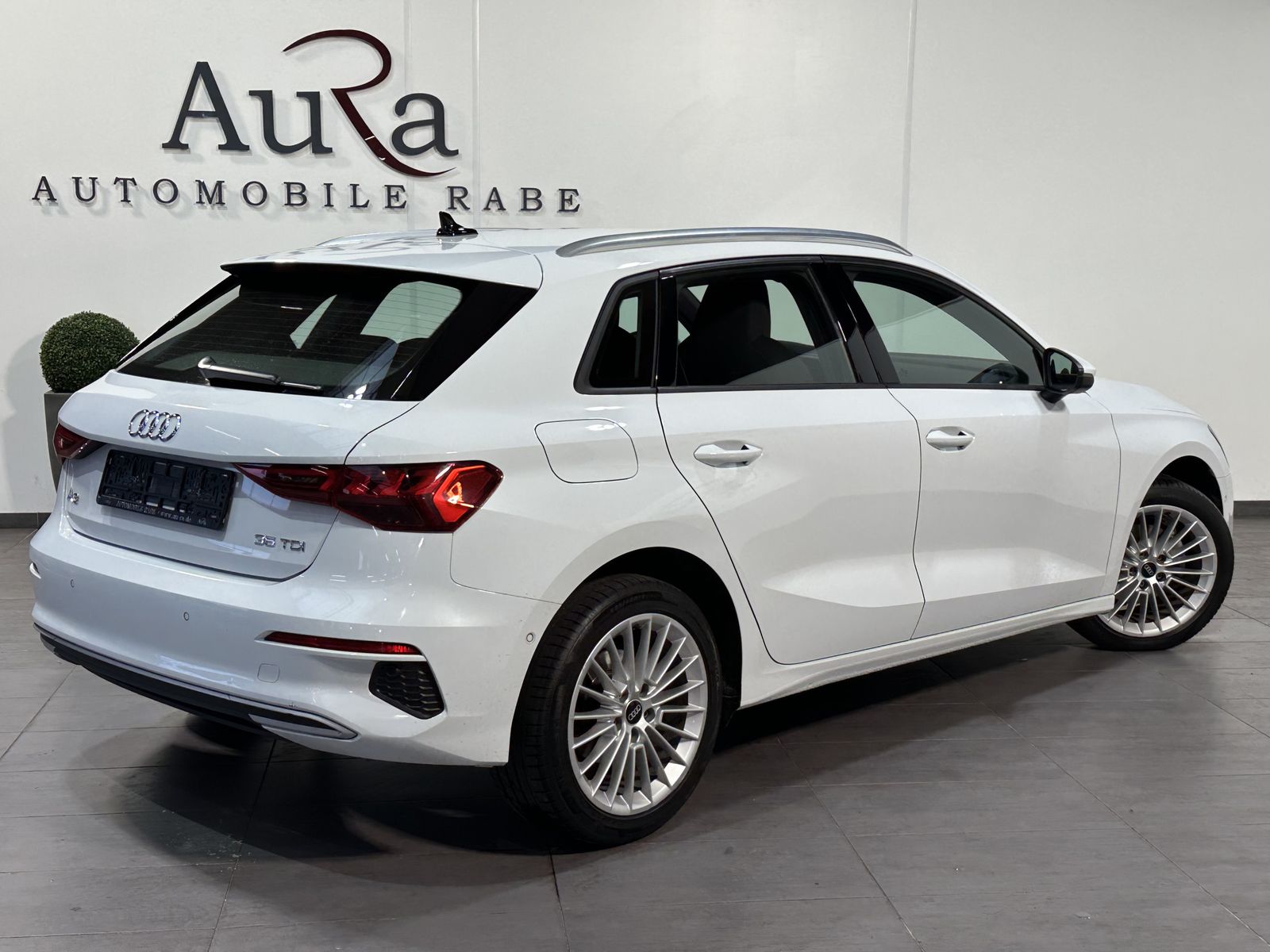 Fahrzeugabbildung Audi A3 SpT 35 TDI Advanced NAV+LED+VC+CARPLAY+1HD+PP