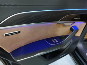 2025 AUDI S8 — миниатюра 23