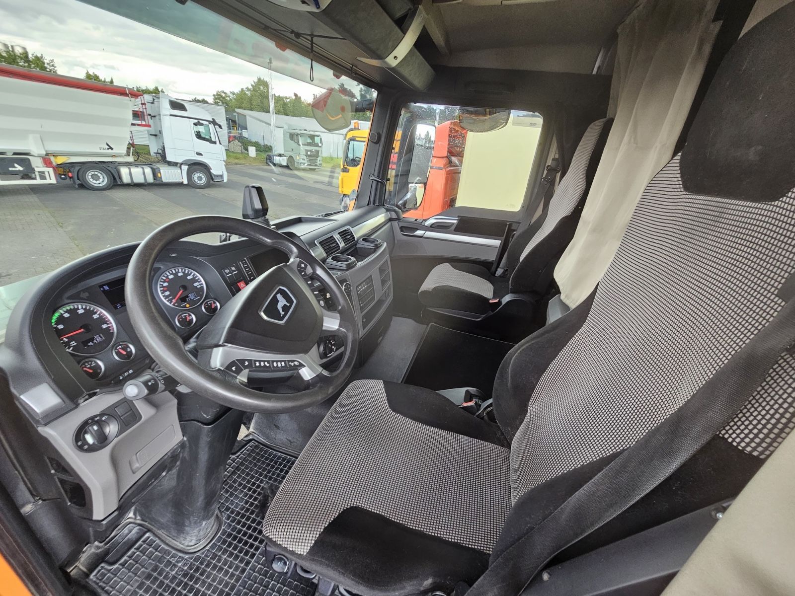 Fahrzeugabbildung MAN TGS 18.460 4x4H Kipphydraulik Standheizung