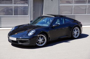 Porsche 992 Coupé*Schiebedach,Kamera,Sitzheizung,U-Frei*