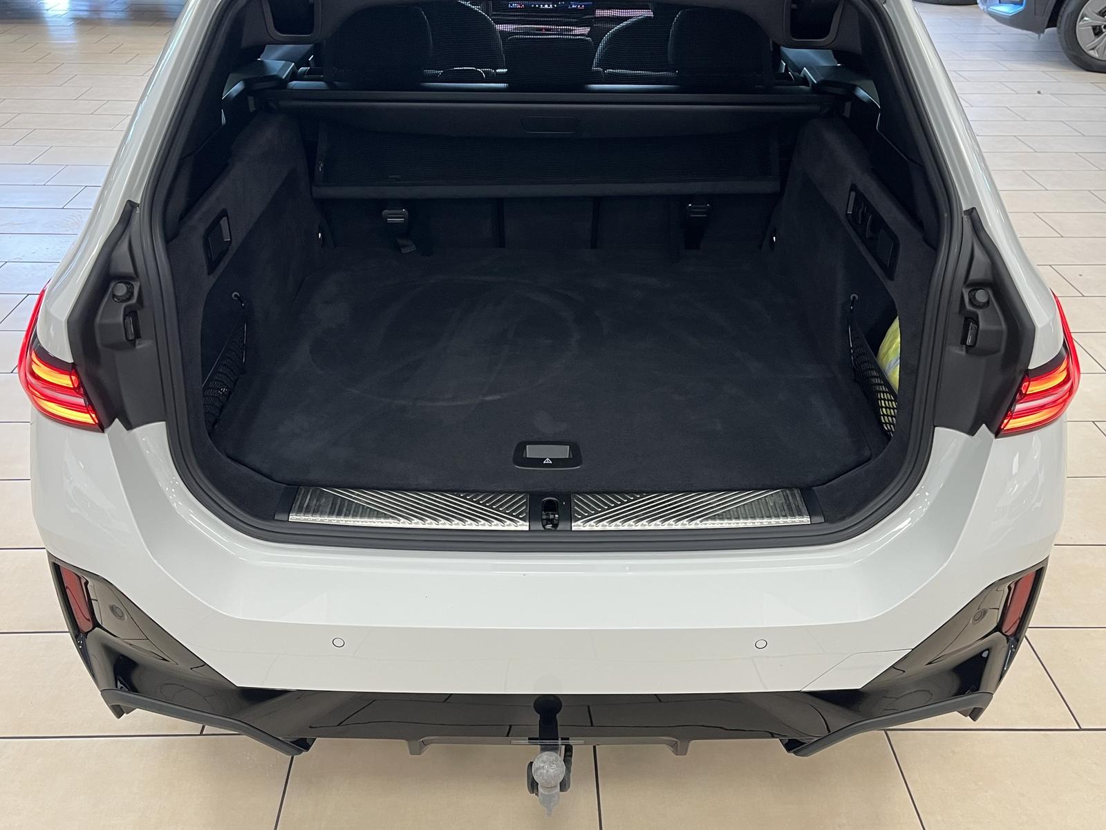 BMW 530 e M Sport*AHK*Leder*R-Cam*Harman-Kardon*ACC*