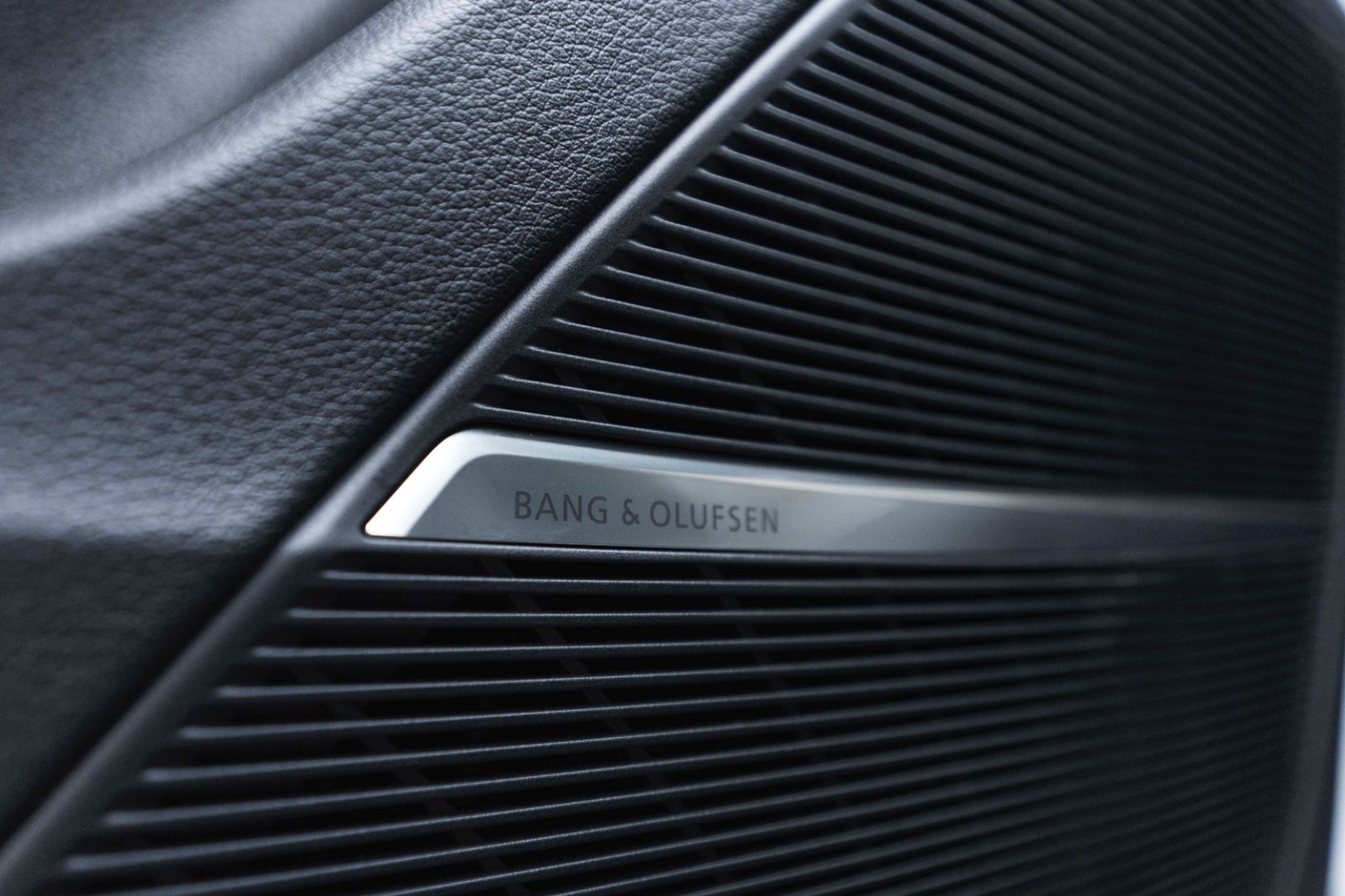 Fahrzeugabbildung Audi Q8 55 TFSI Quattro S-LINE B&O 3D ACC MATRIX NAV