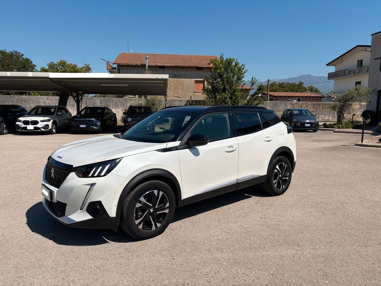 Peugeot 2008 PureTech 130 S&S EAT8 Allure imagem 3
