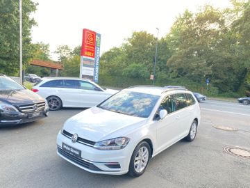 Volkswagen Golf - 1