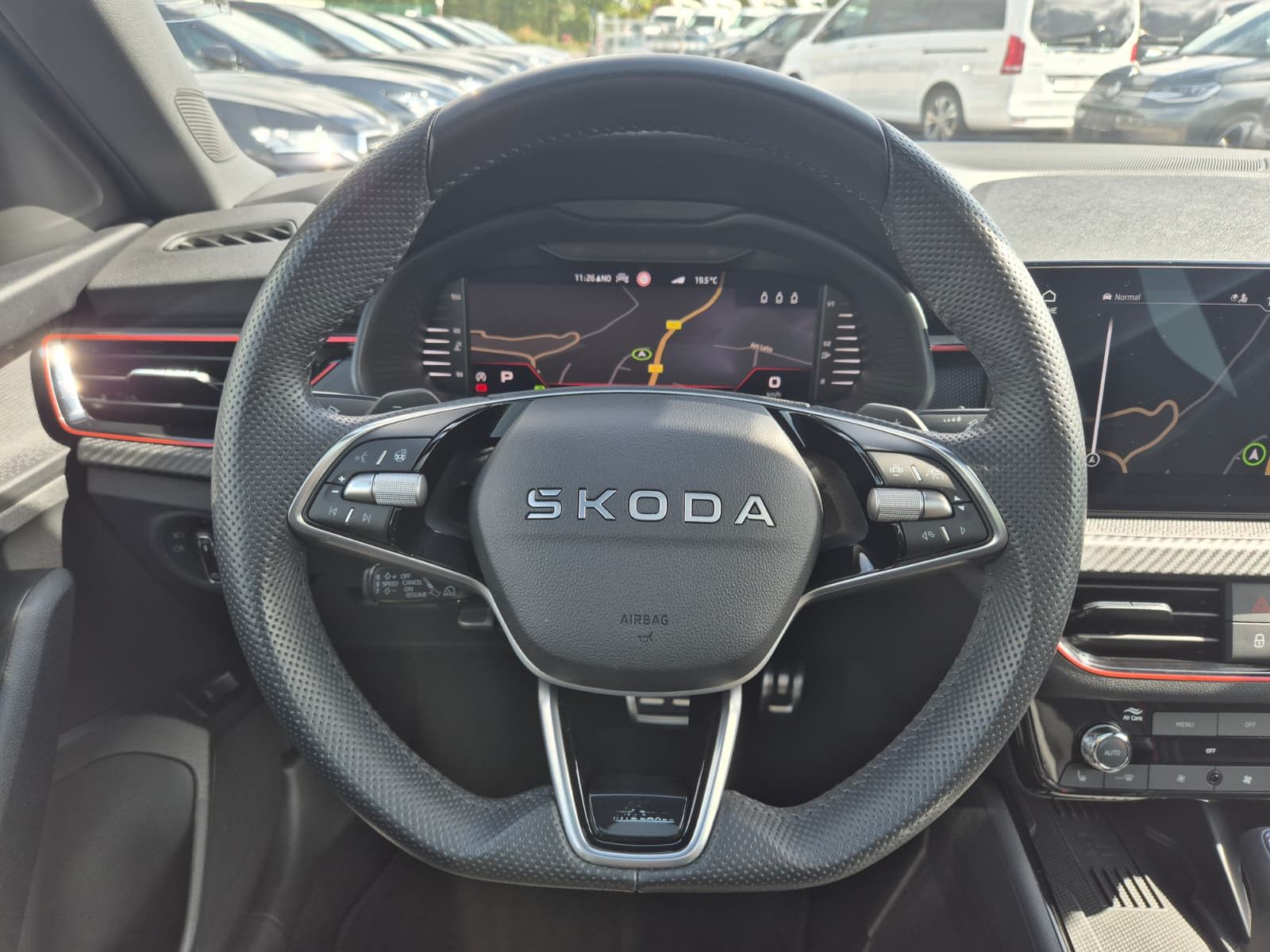 Fahrzeugabbildung SKODA Kamiq 1.5 TSI DSG Monte Carlo PANO*MATRIX*5J.GAR