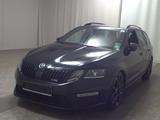 Skoda Octavia Kombi 2.0 TDI RS Navi LED AHK ACC Memory - Skoda: RS