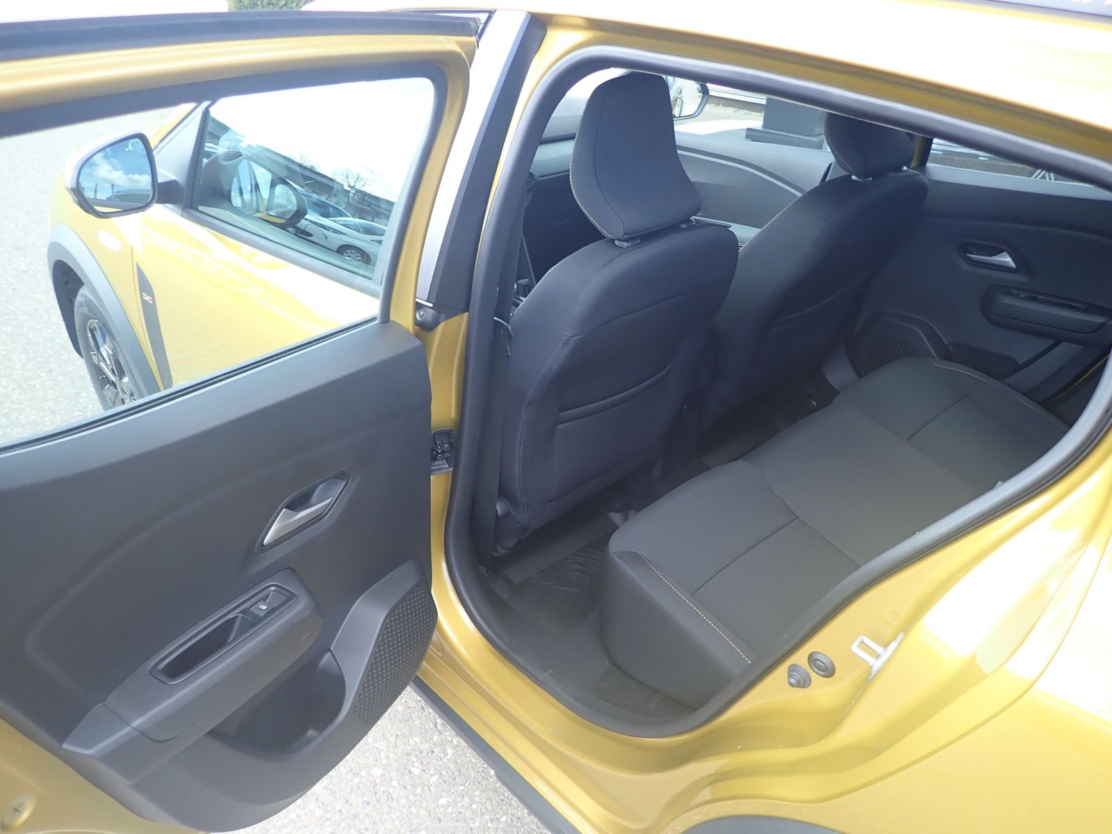 Fahrzeugabbildung Dacia Sandero Stepway Extreme Eco-G 120 auto