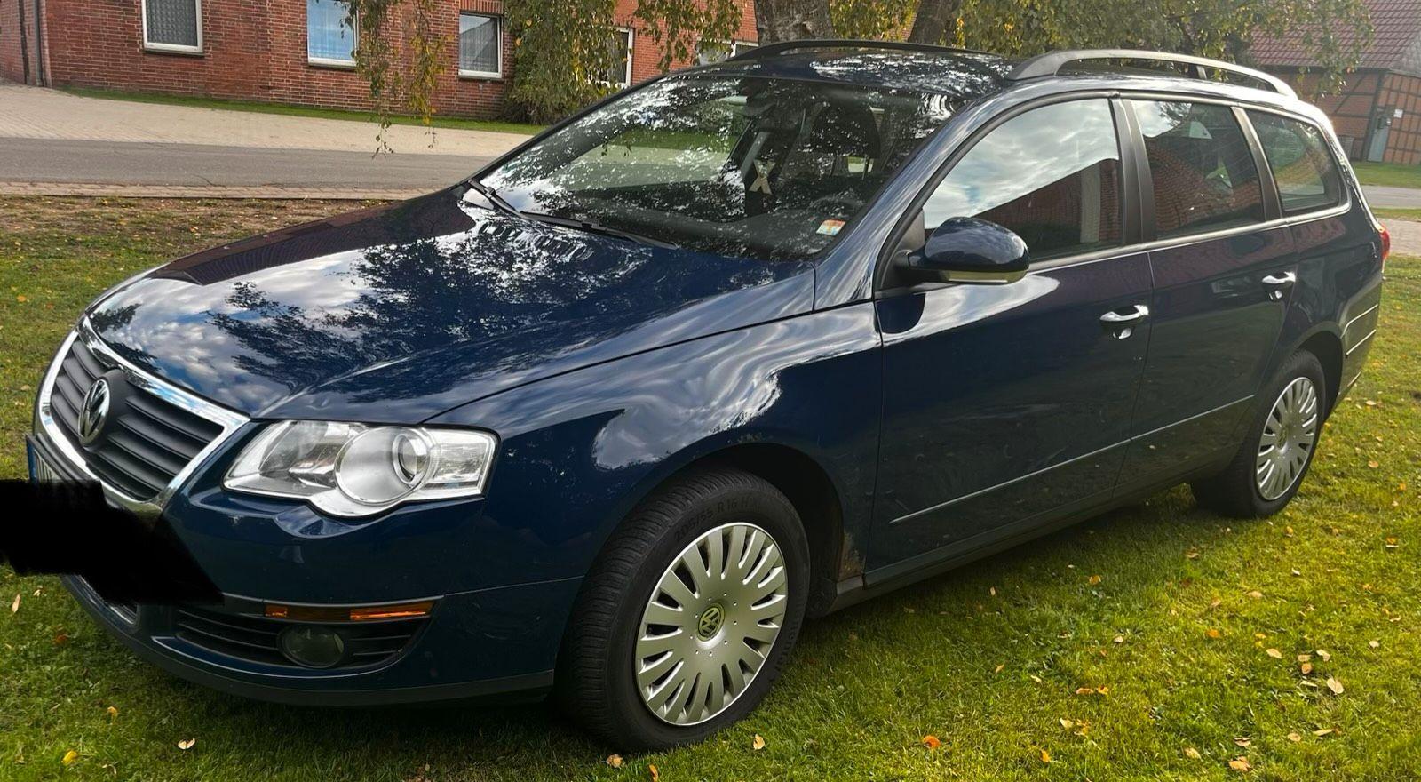 Volkswagen Passat 2009 — rear view