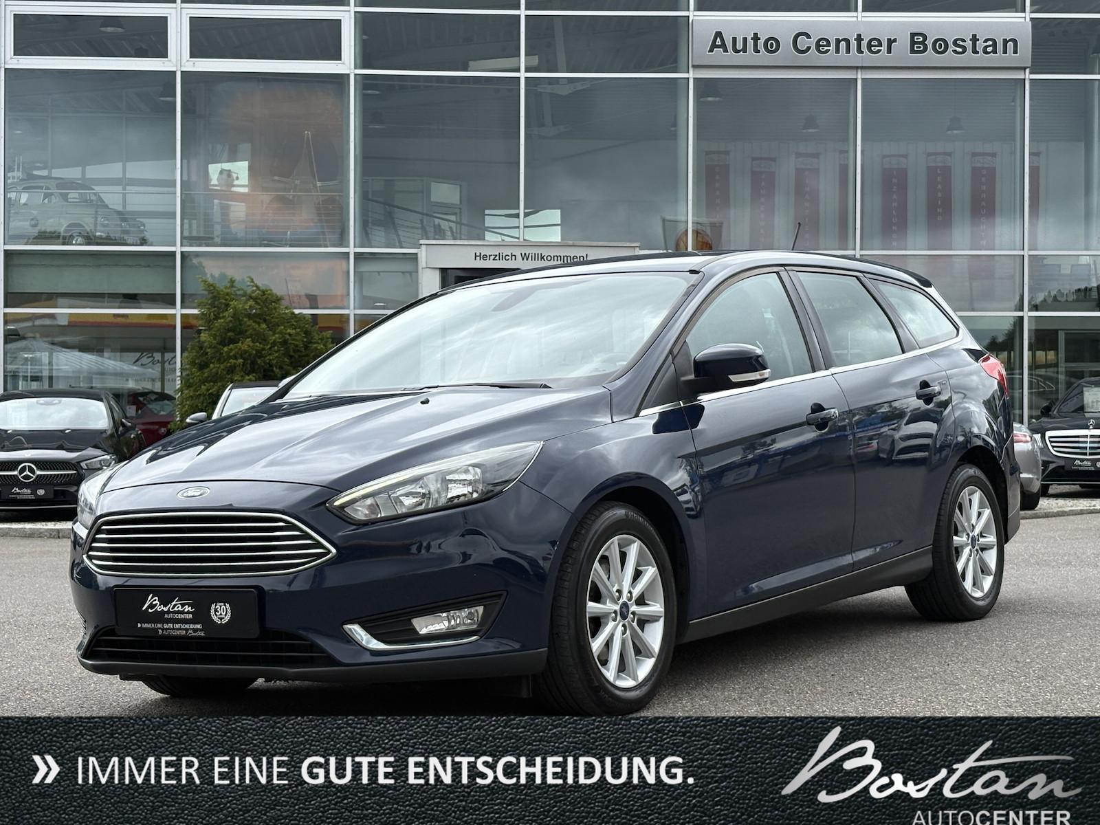Ford Focus Turnier Titanium CARPLAY/KEYLESS/NAVI/PDC
