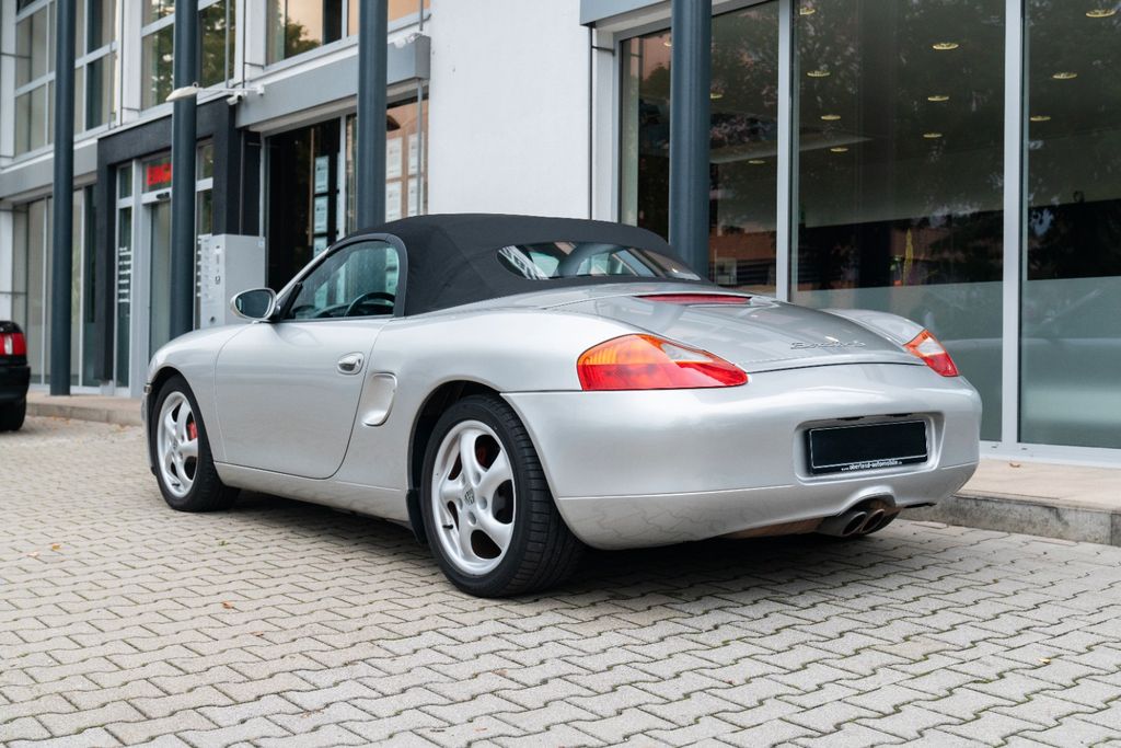 Porsche Boxster S/ SITZHEIZUNG/ CD/ HARMAN/ ALARM/ 18" Porsche Boxster S/ SITZHEIZUNG/ CD/ HARMAN/ ALARM/ 18"