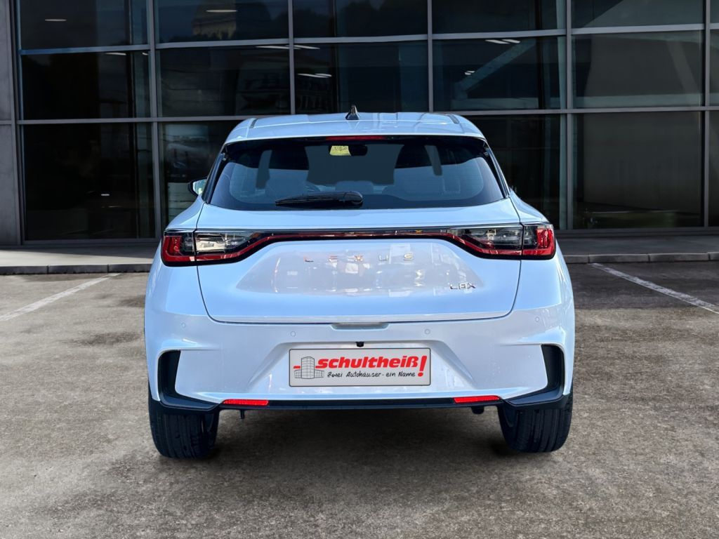 Fahrzeugabbildung Lexus LBX FWD