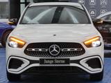 Mercedes-Benz GLA 180 AMG +R-Kamera+Ambiente+NightPak+LED+AHK+ - mit Benzin-Antrieb: Beheizbares Lenkrad, Geländewagen